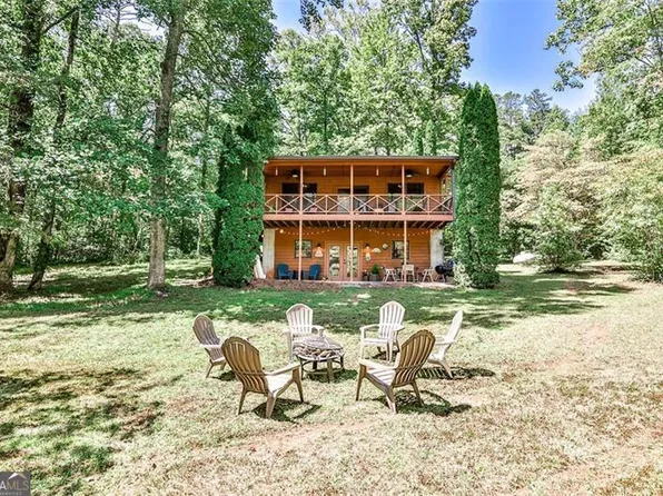 343 Idle Ln, Blue Ridge, GA 30513