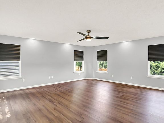 3rd image of 10722 Landsbrook Run N
