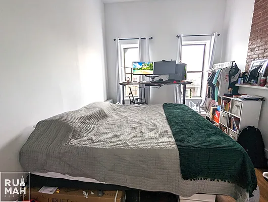 Rented by Rumah Realty Inc | media 15