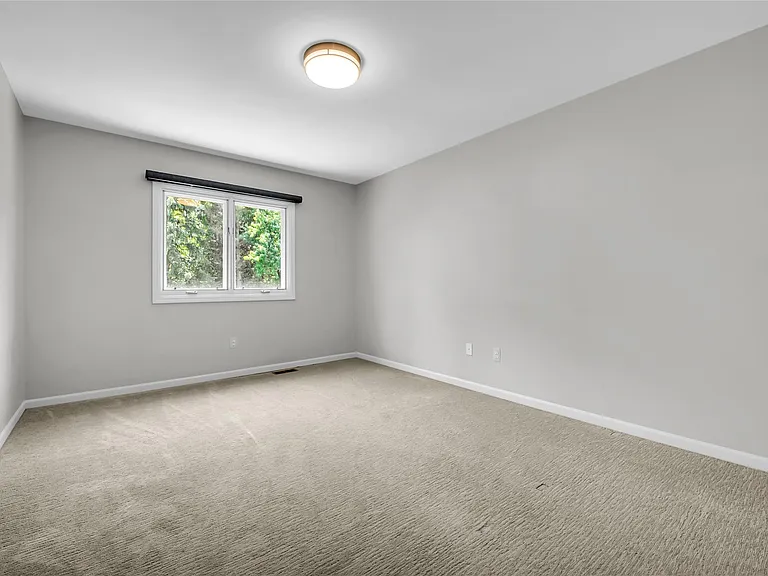 107 Millstone Dr — Photo 25