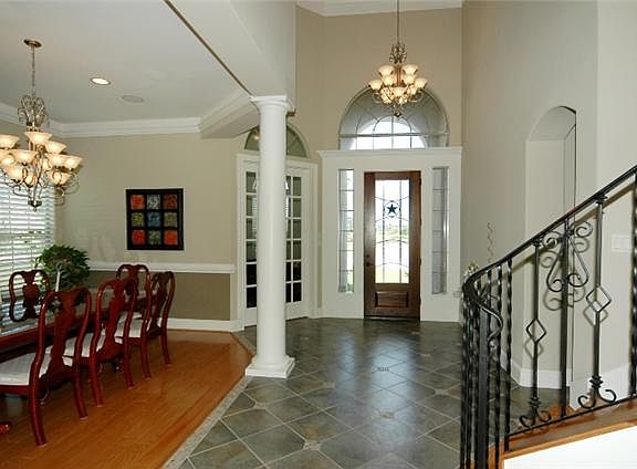4th image of 727 Pegasus Ln