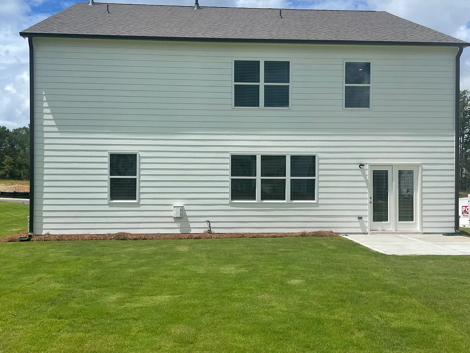 5 bed, 3209 sqft, $2,950 — Photo 2