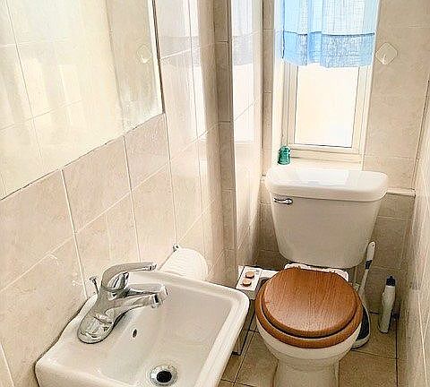 4th image of 672 46th St APT 1C
