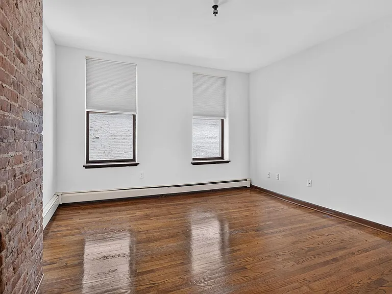 1103 Washington St #6 — Photo 13