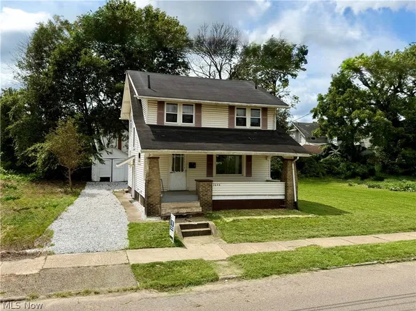 2044 3rd St NE, Canton, OH 44704