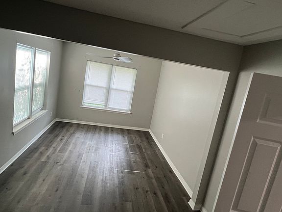 5th image of 2305 W Jordan St