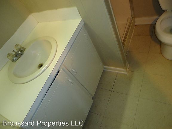 5th image of 610 Delhomme Ave APT 1B