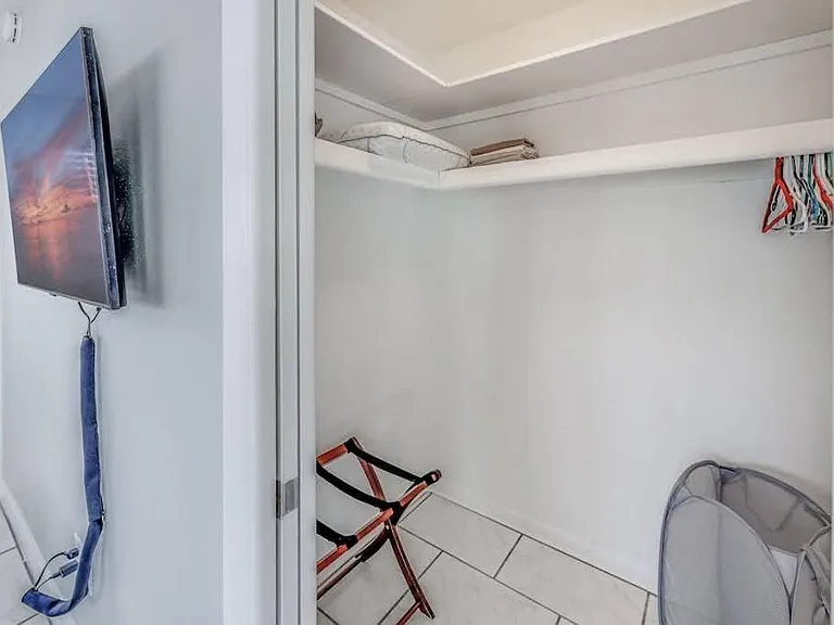 5256 Wisteria Ct — Photo 17