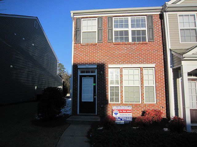 1st image of 2645 Heathrow Dr