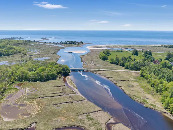 1 Friendly Pines Lane, Kennebunk, ME 04043