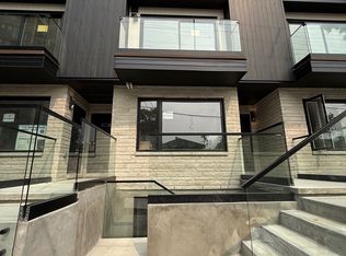 119 Springfield Rd #2, Ottawa, ON K1M 1C5