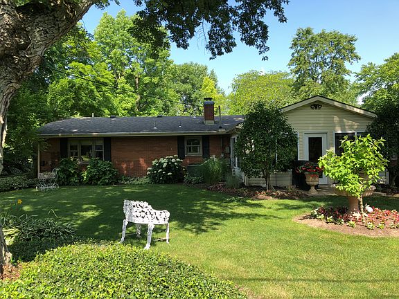 4th image of 8020 Brainard Woods Dr