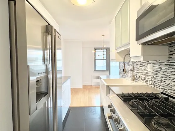 100 West 93rd Street image 5 of 25