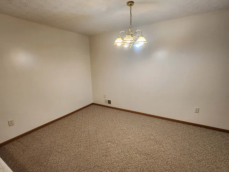 20 Clinchfield Ct — Photo 7