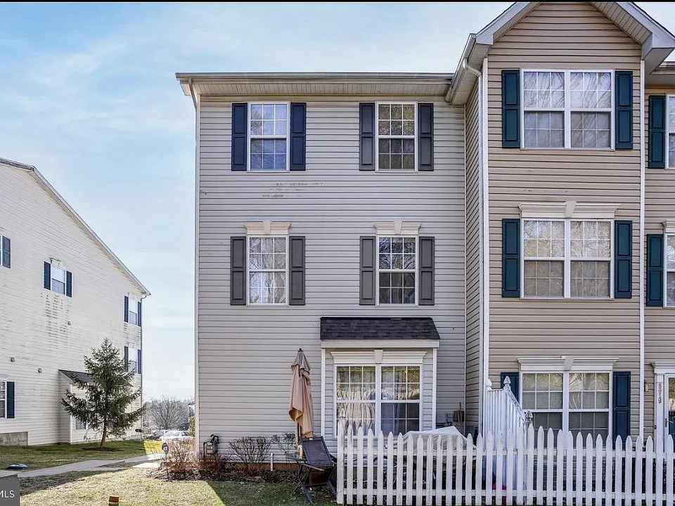 8023 Brookstone Ct #68