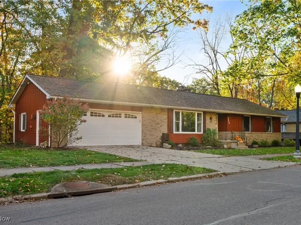 711 Lafayette Dr, Akron, OH 44303