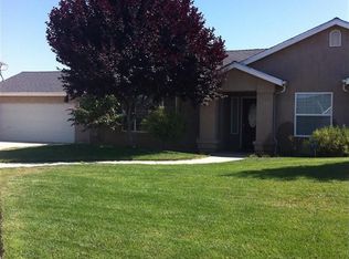 427 W Prospect Ave, Exeter, CA 93221