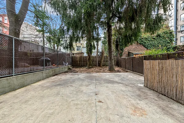 Rented by Compass | media 9