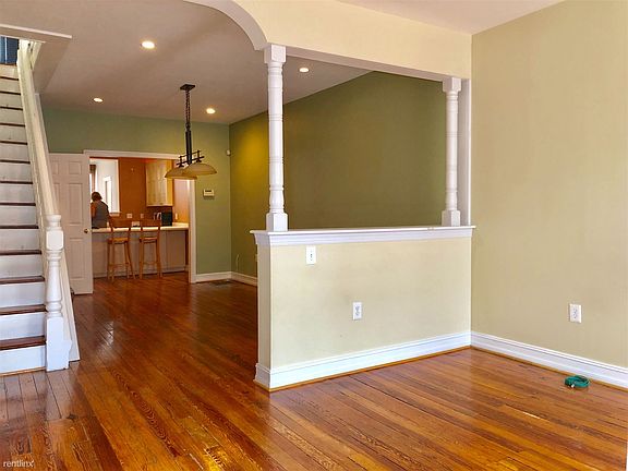 D7CD4B58-0271-4F5D-BC55-BD2F9DA3B76B