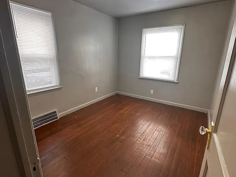 9737 Camley St — Photo 10