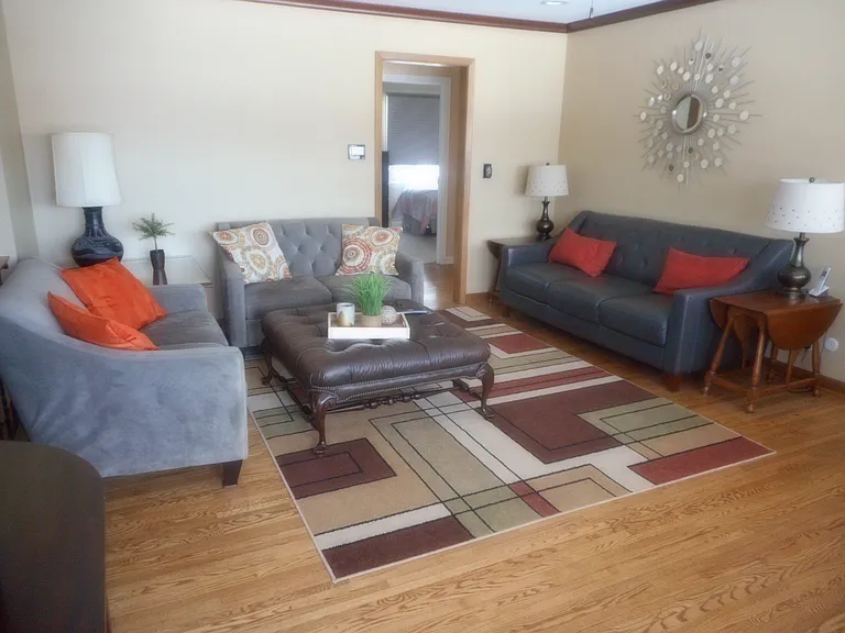 1405 Colonial Dr — Photo 3