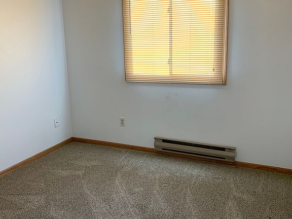3rd image of 1106 10th Ave N APT 8