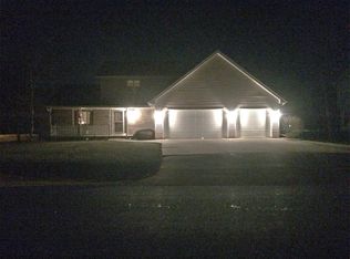 51 Overland Trl, Oshkosh, WI 54904