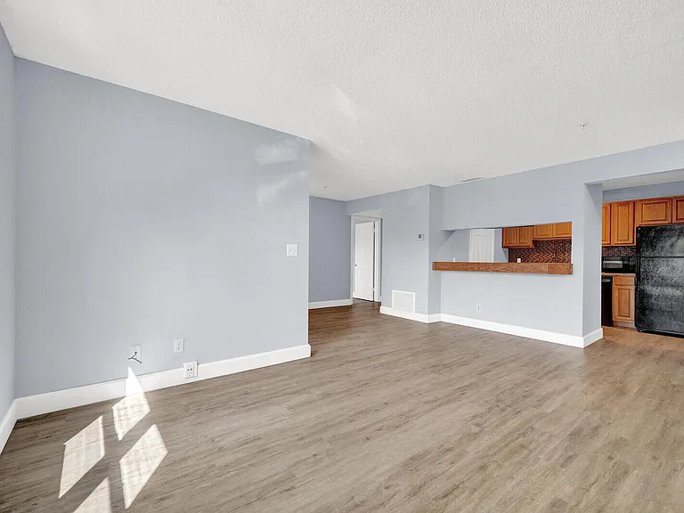 2301 N Congress Ave #25 — Photo 7