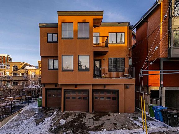 2nd image of 1814 W 14a St SW
