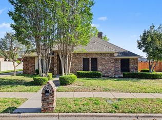 505 Springhill Dr, Hurst, TX 76054