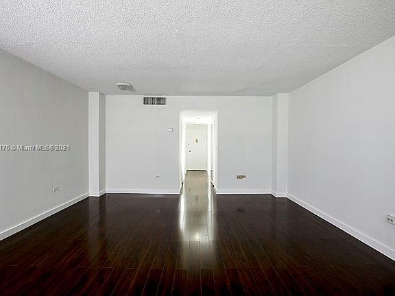 4th image of 999 Brickell Bay Dr APT 2006