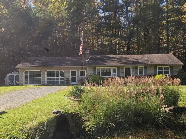 1261 Fox Hollow Rd, Williamsport, PA 17701