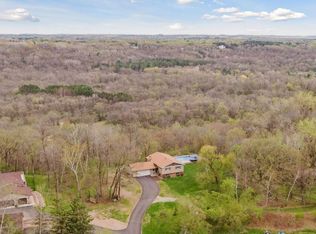 373 Krattley Ln, Hudson, WI 54016
