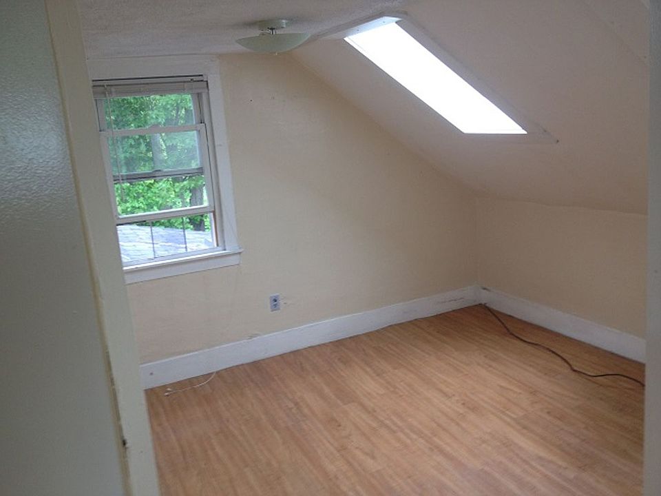 Building Photo 4