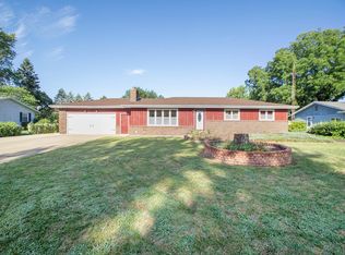 8752 Lilac Ln, Berrien Springs, MI 49103
