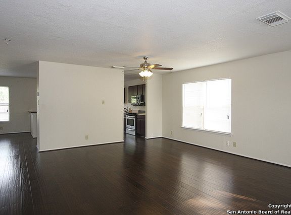 4th image of 8216 Laurel Bnd