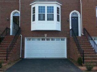 20218 Center Brook Sq, Sterling, VA 20165