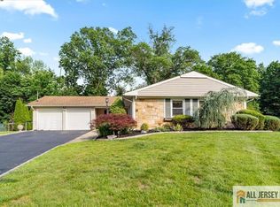 23 Spring St, Somerset, NJ 08873