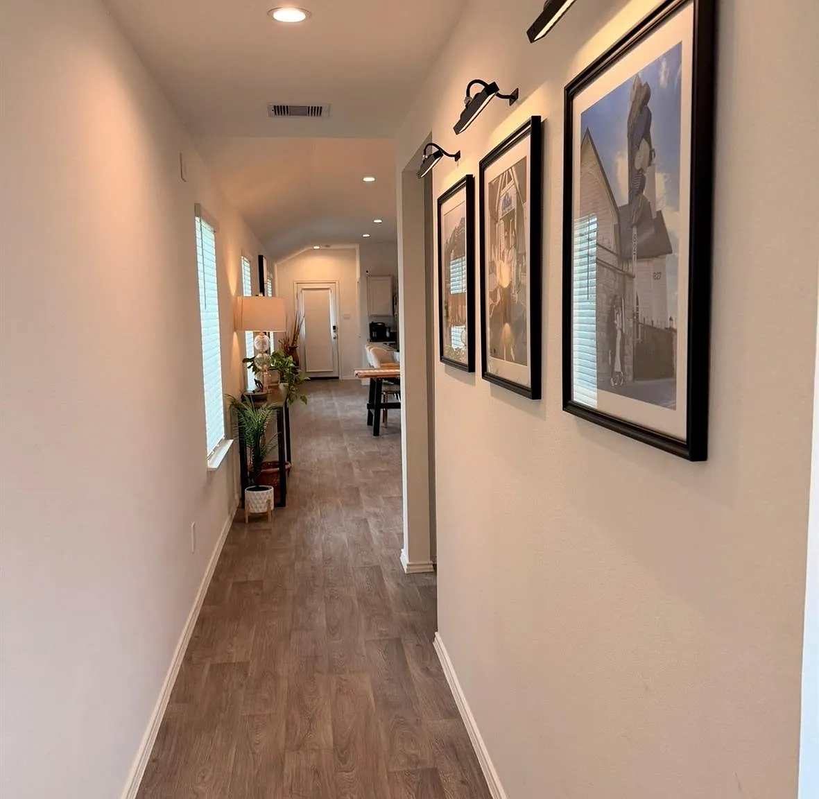 3 bed, 2.0 bath, 1560 sqft, $2,195 — Photo 3