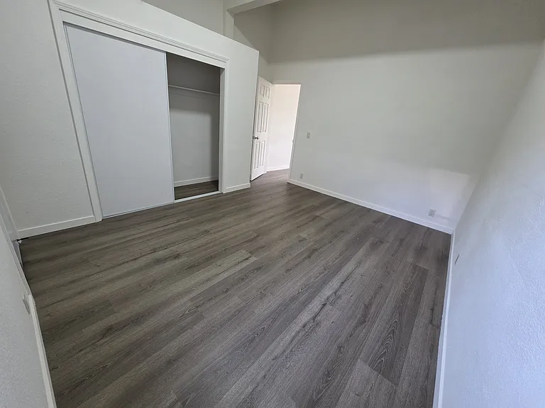 2323 Market St #B — Photo 12