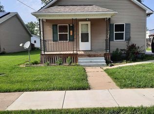 807 Lincoln St, Pawnee, IL 62558