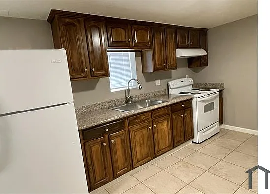 118 Monterey St #B — Photo 1