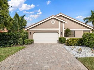 11103 Clover Leaf Cir, Boca Raton, FL 33428