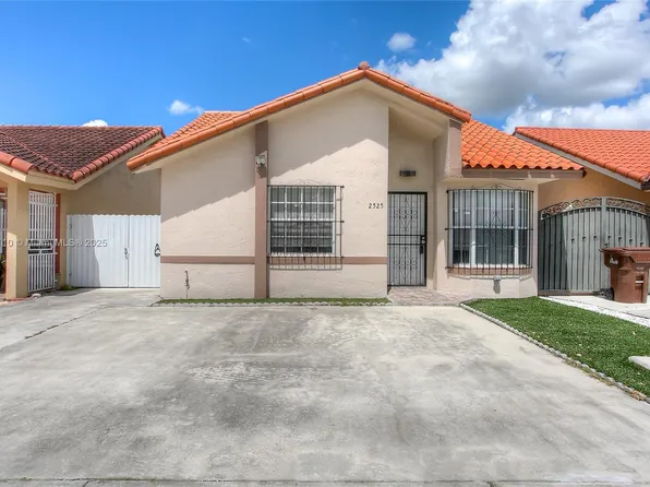 2525 W 73rd Pl, Hialeah, FL 33016