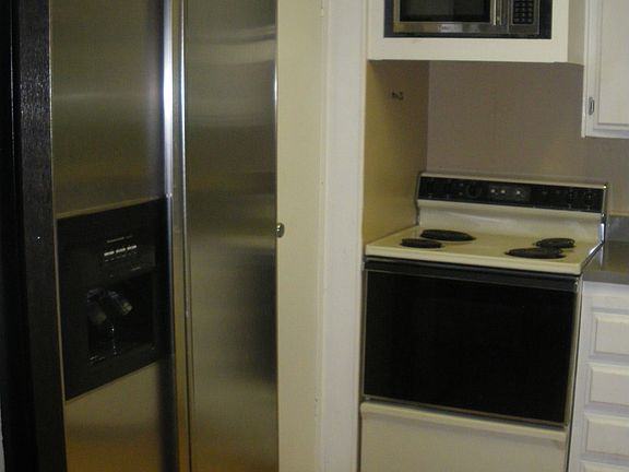4th image of 2605 Burnap Ave