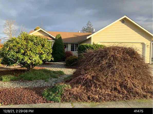 304 Honeycomb Cir, Sequim, WA 98382