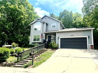 1072 N Valley View Dr, Fayetteville, AR 72701