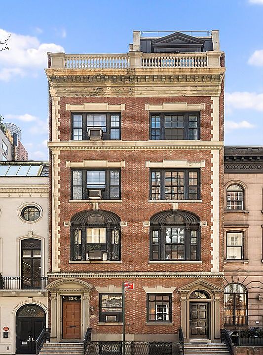 1st image of 122 E 38th St #Townhouse