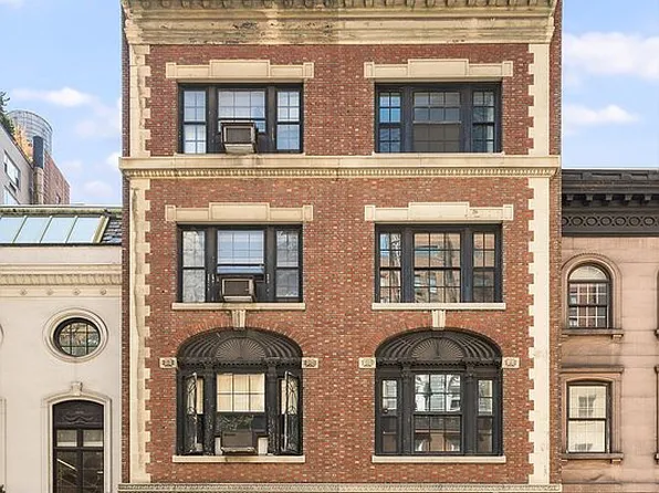 122 E 38th St #Townhouse, New York, NY 10016