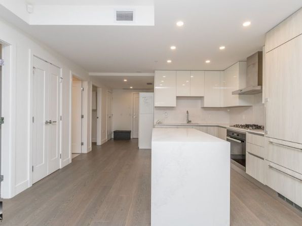 2 bedroom rental in Vancouver — photo 18